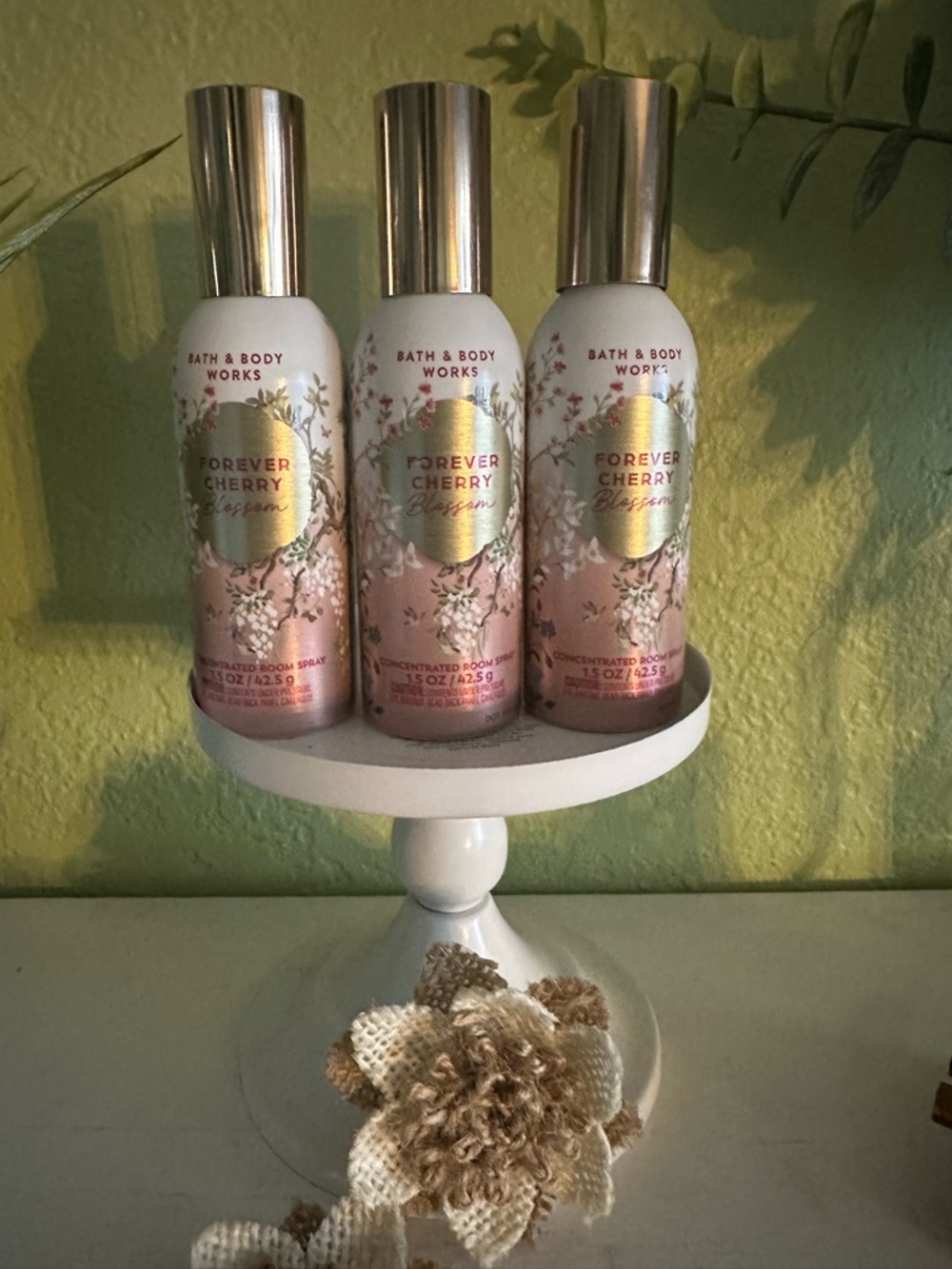 Bath & Body Works Forever Cherry Blossom Room Spray — Pink & Gold